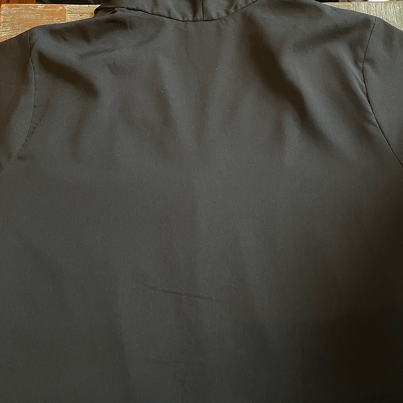 Universal Standard Better Than Silk V-Neck Blouse🖤 - Picture 12 of 15